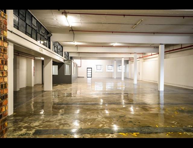 490M² WAREHOUSE TO LET IN SALT RIVER
